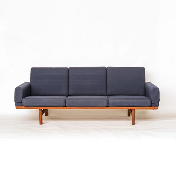 Free-standing three-seated sofa. GE 236